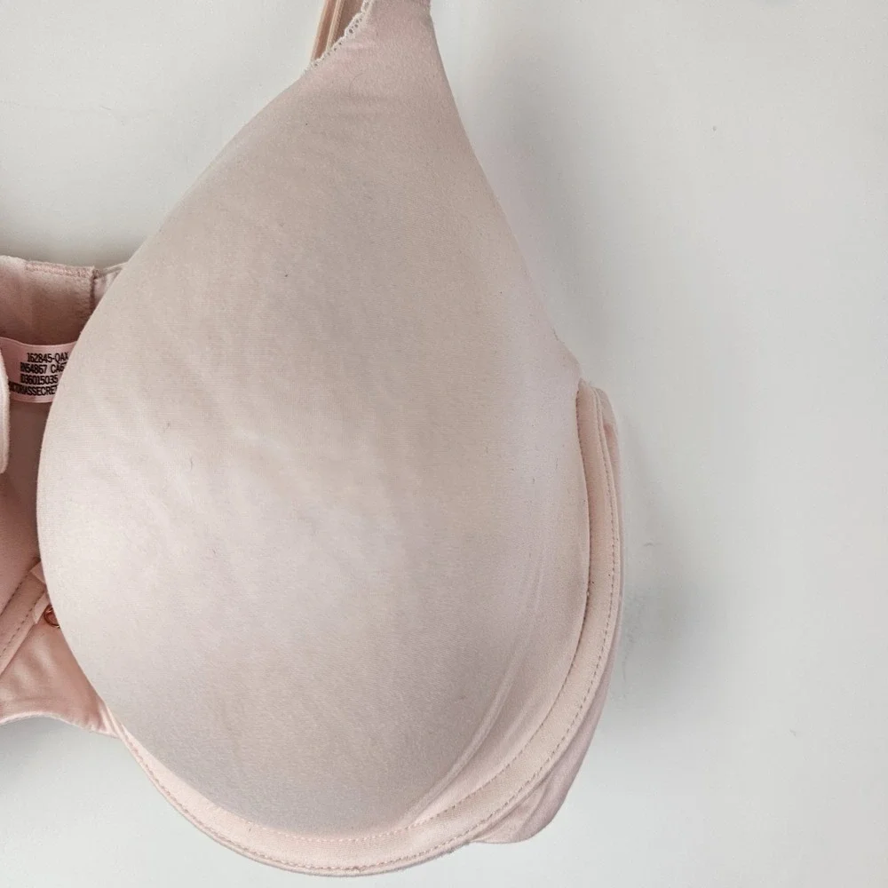 Victoria's Secret Body By Victoria Bra Size 36DD Pink Lined Perfect Coverage